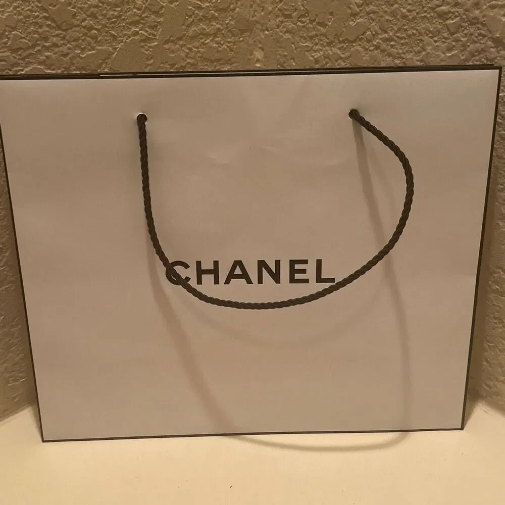 Chanel Shopping Bag Luxury Gift Bag White Black Logo Minimalist Display Decor